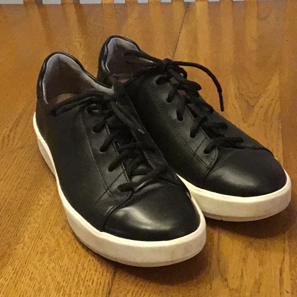 Woman’s Clarks black tie platform sneakers. Size 9. Leather. Gently worn. Cute!